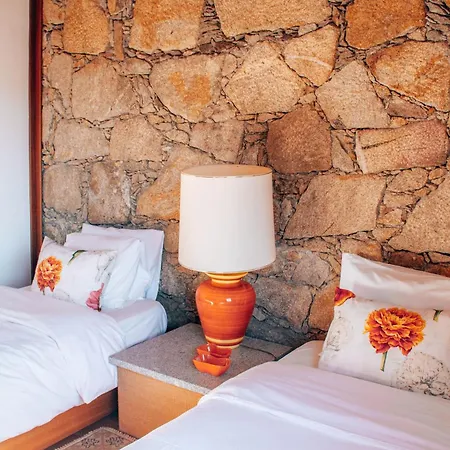 Just Like - Casa Da Bouca Velha